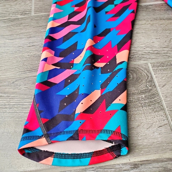 Zella Red, Blue & Black Geo Print Athletic Active Workout Capris - Sz XS - Picture 5 of 14